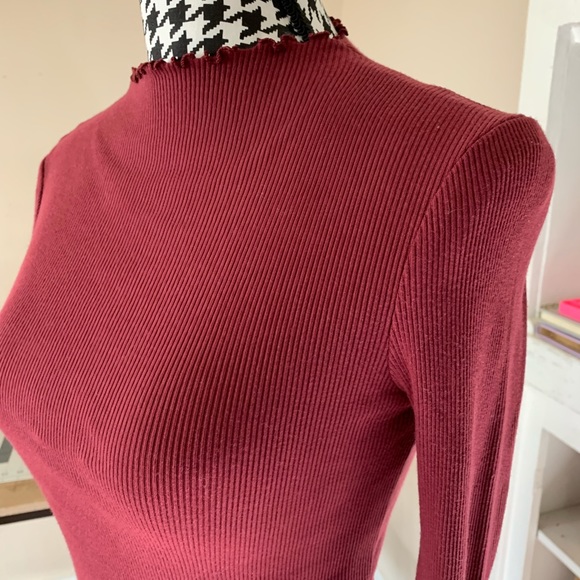 Long sleeve maroon shirt 💜 - Picture 4 of 14